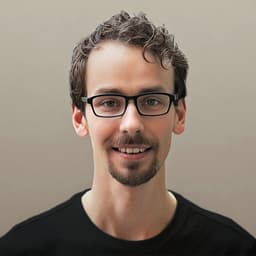 Karsten Biedermann, Shopify Entwickler und Headless E-Commerce Experte